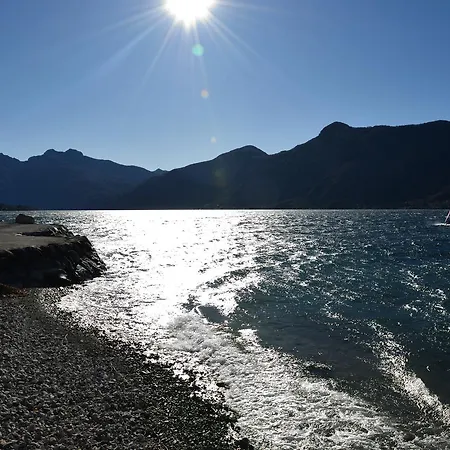 Finestra Sul Lierna